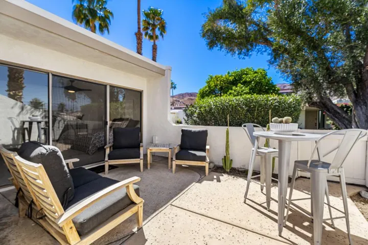 22-web-or-mls-MLWYucca_OPMG_0325_022