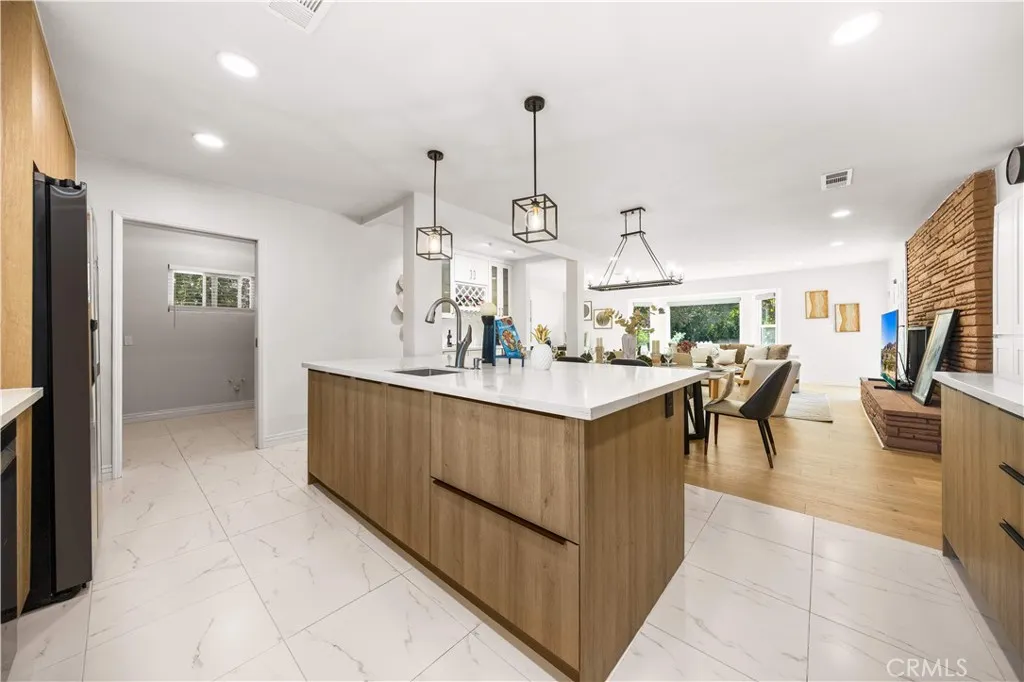 240 Longley Way, Arcadia, California 91007 home-pic-12