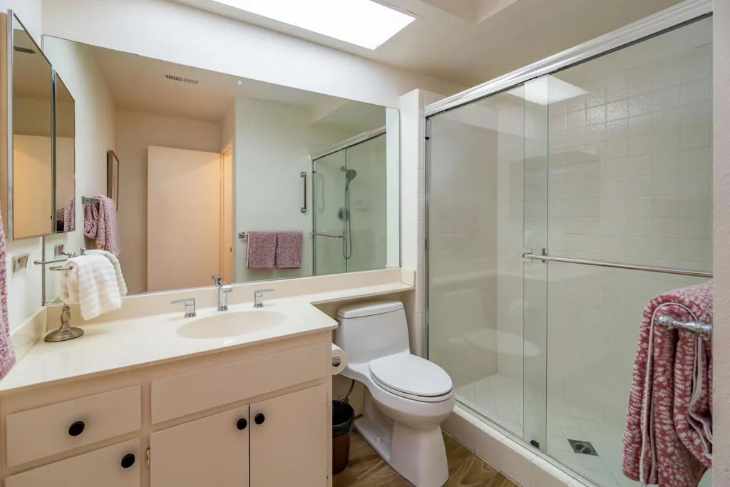 491 Desert Falls Drive N, Palm Desert, California 92211 home-pic-18