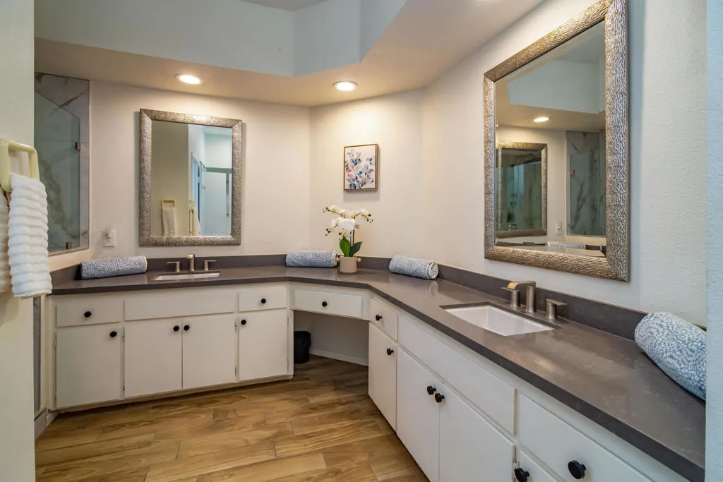 491 Desert Falls Drive N, Palm Desert, California 92211 home-pic-22