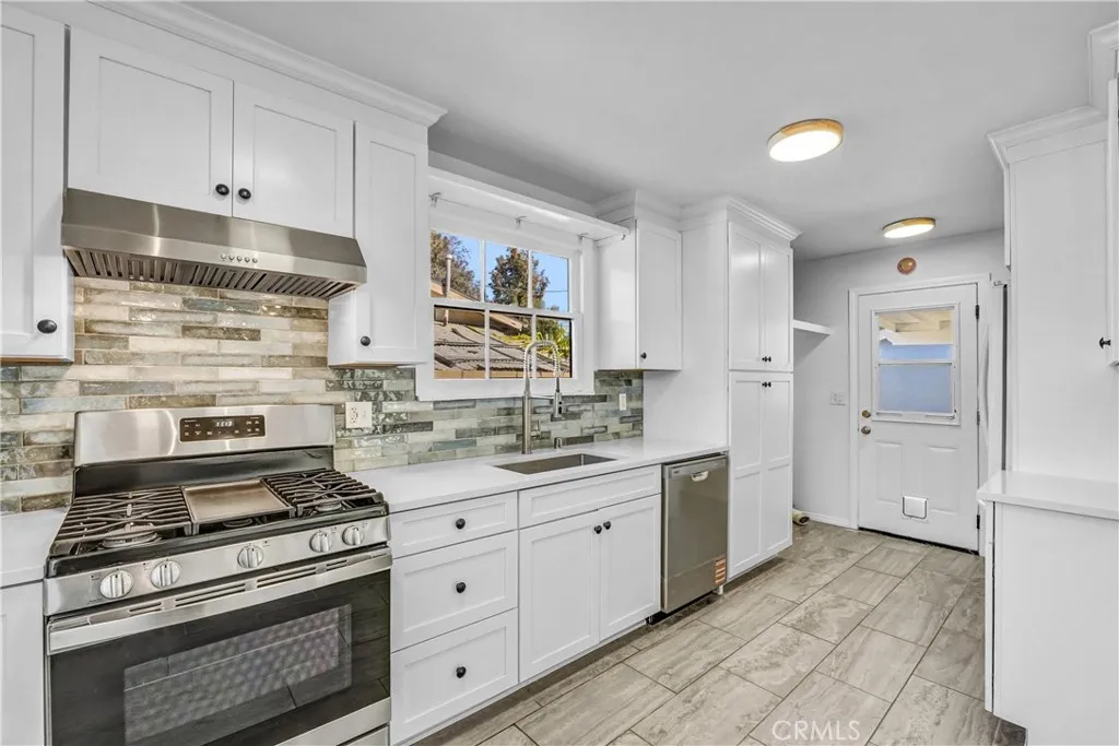 7536 Shoup, West Hills, California 91307 home-pic-18