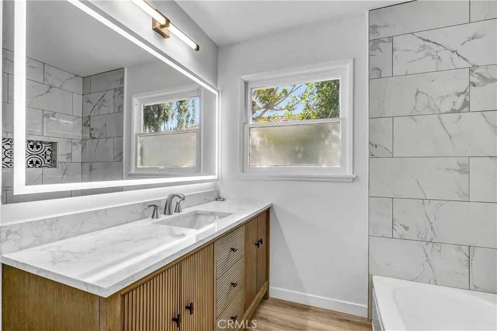 7536 Shoup, West Hills, California 91307 home-pic-4