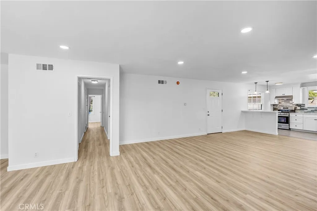 7536 Shoup, West Hills, California 91307 home-pic-24