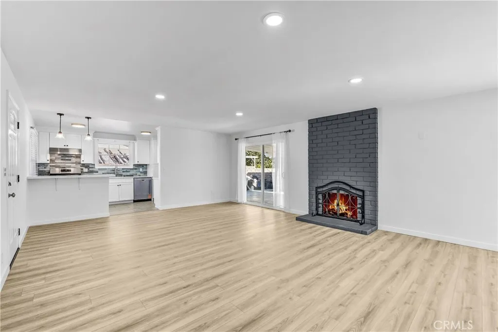 7536 Shoup, West Hills, California 91307 home-pic-23