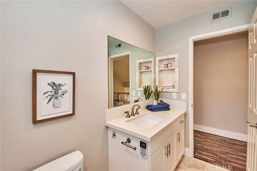 1860 Brooke, Fullerton, California 92833 home-pic-33