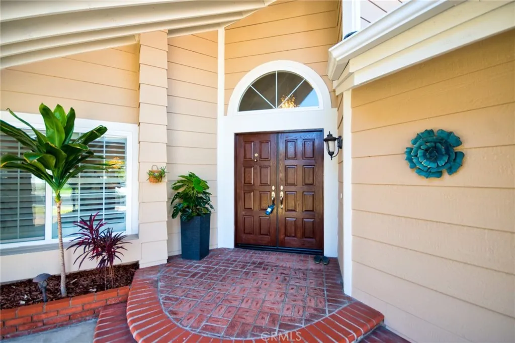 1860 Brooke, Fullerton, California 92833 home-pic-2