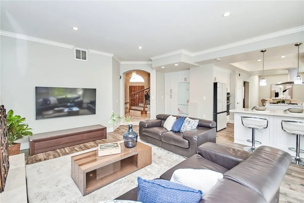 1860 Brooke, Fullerton, California 92833 home-pic-16