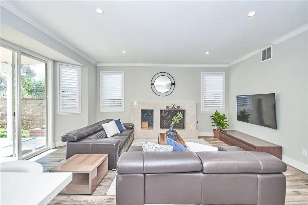 1860 Brooke, Fullerton, California 92833 home-pic-14