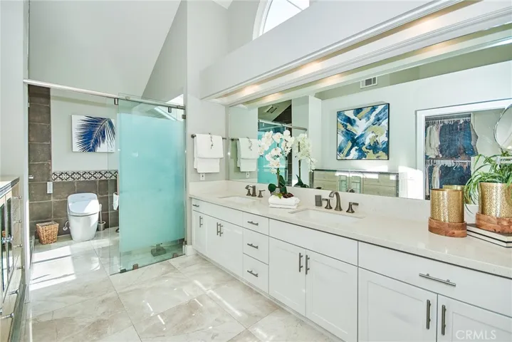 Master Bathroom Photo 2
