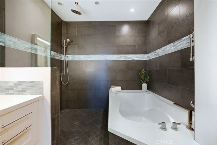 Spa tub and walk in shower