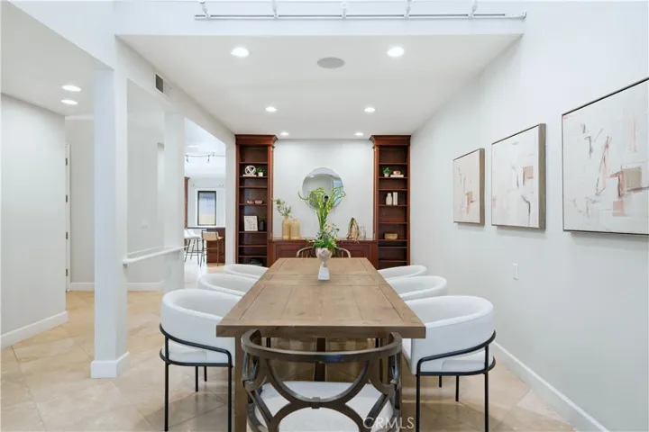 Dining room meant for entertaining