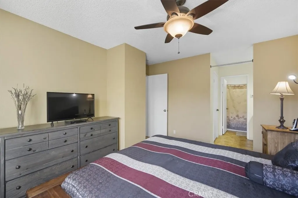 27617 Nugget, Canyon Country, California 91387 home-pic-20