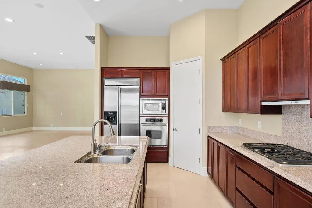 20 Via Bella, Rancho Mirage, California 92270 home-pic-23