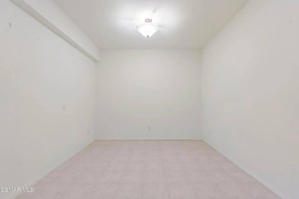 3160 China Fir Place, Simi Valley, California 93065 home-pic-22