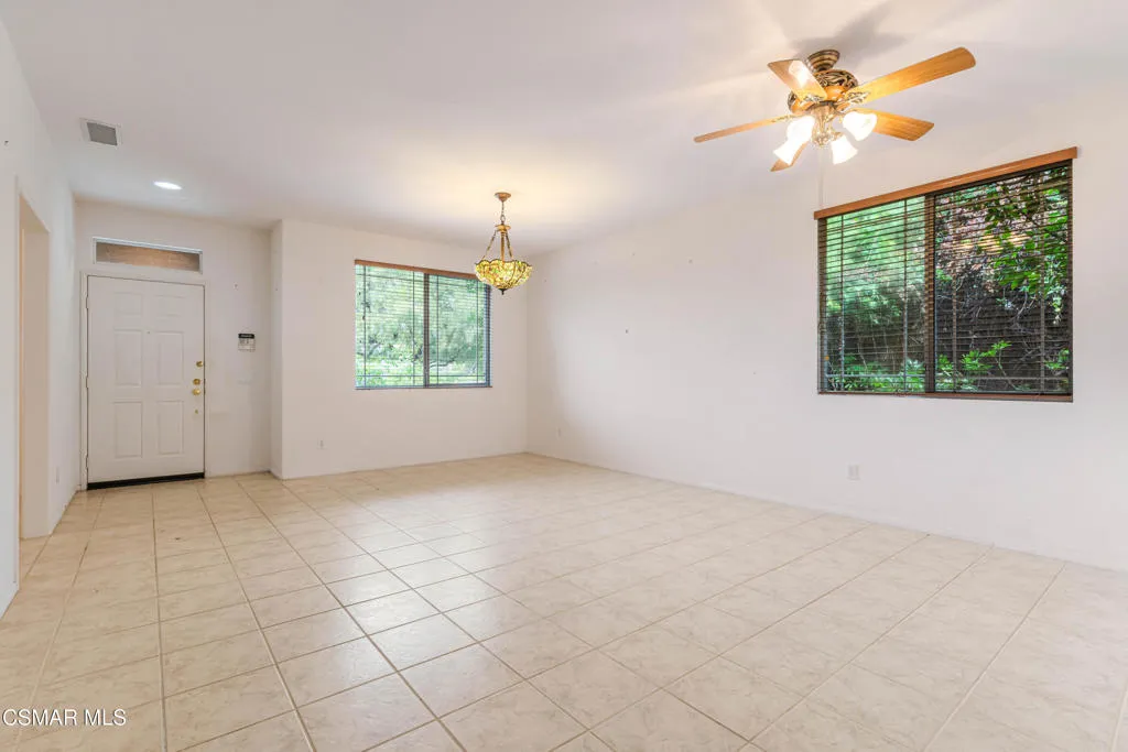 3160 China Fir Place, Simi Valley, California 93065 home-pic-4
