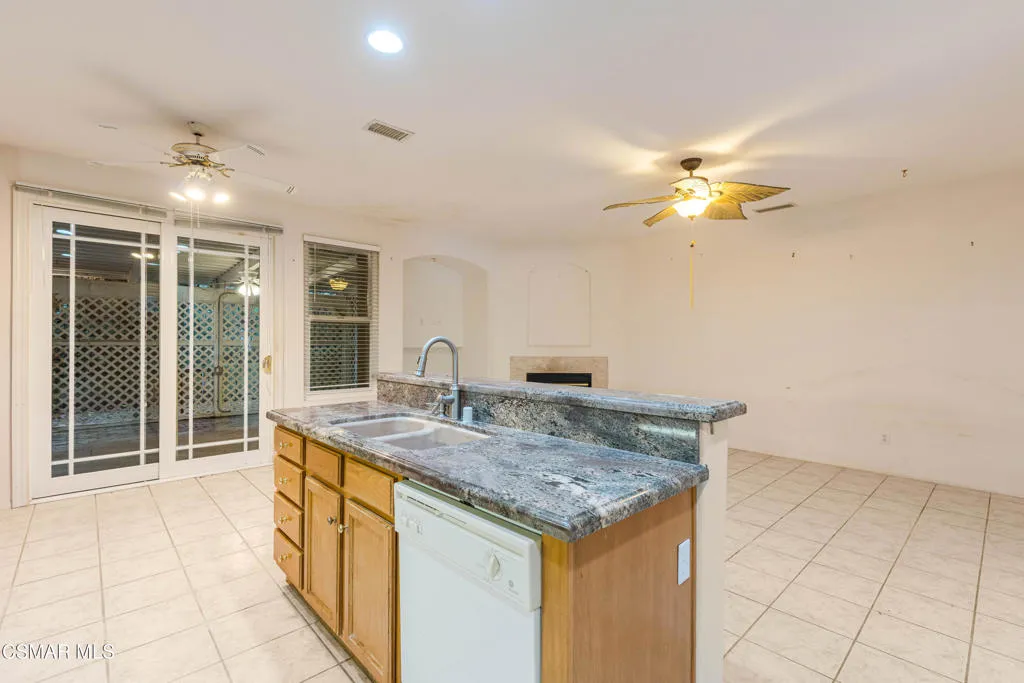 3160 China Fir Place, Simi Valley, California 93065 home-pic-11