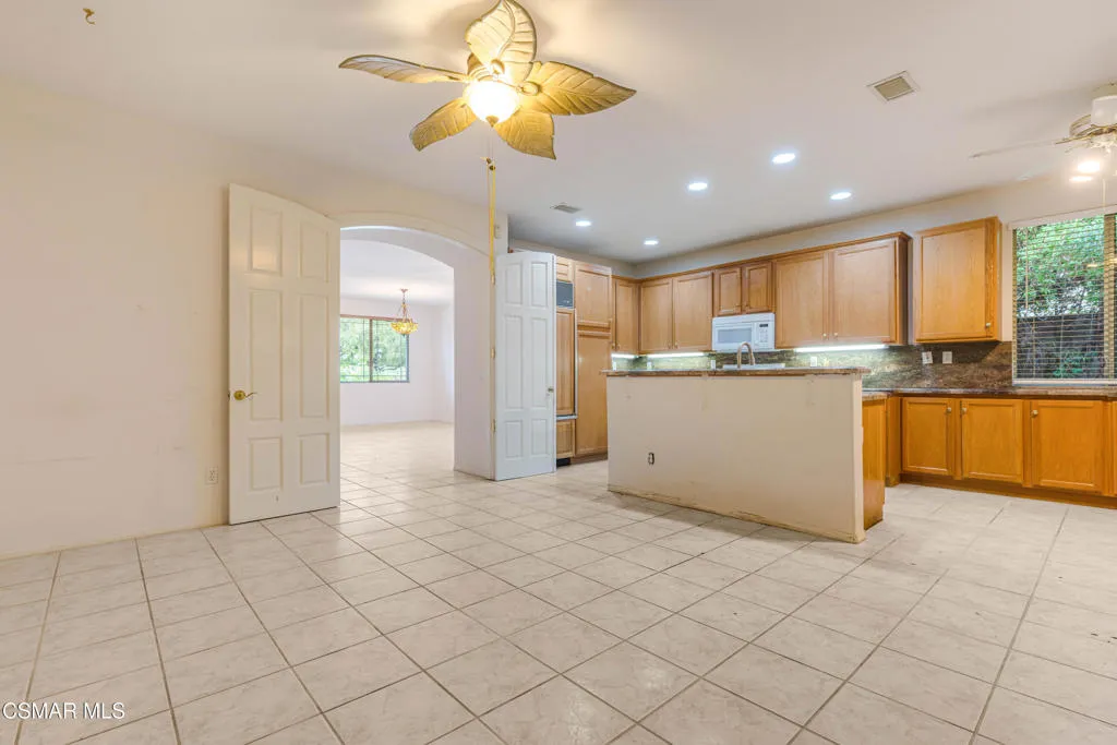 3160 China Fir Place, Simi Valley, California 93065 home-pic-12