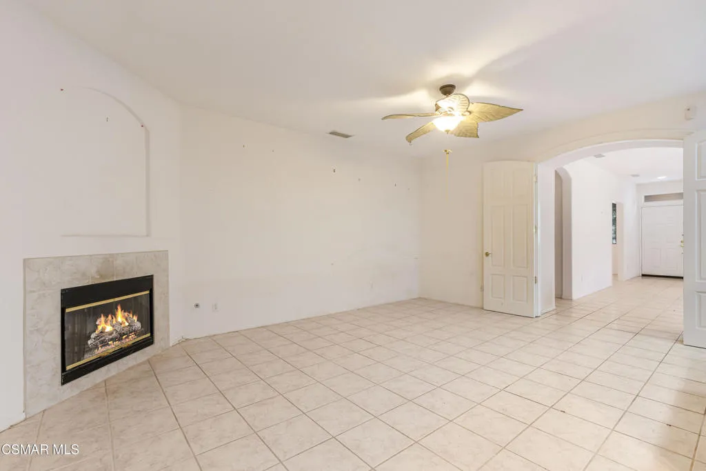 3160 China Fir Place, Simi Valley, California 93065 home-pic-14