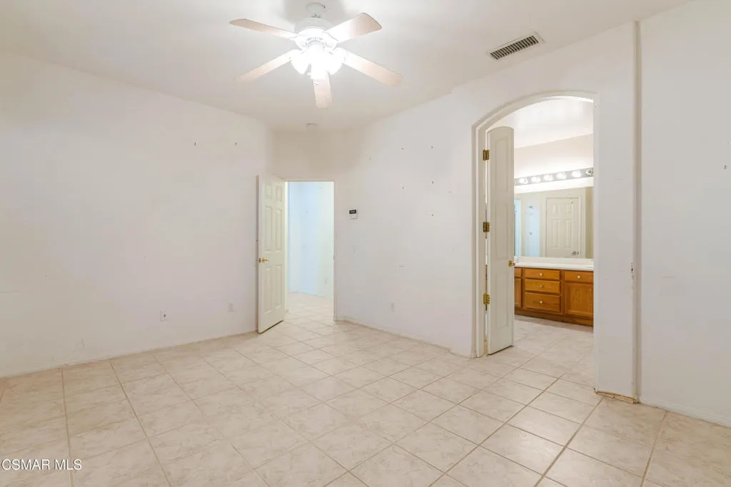3160 China Fir Place, Simi Valley, California 93065 home-pic-16