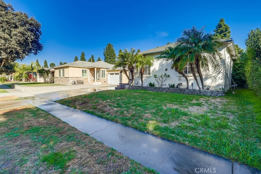 5202 Fidler, Lakewood, California 90712 home-pic-2