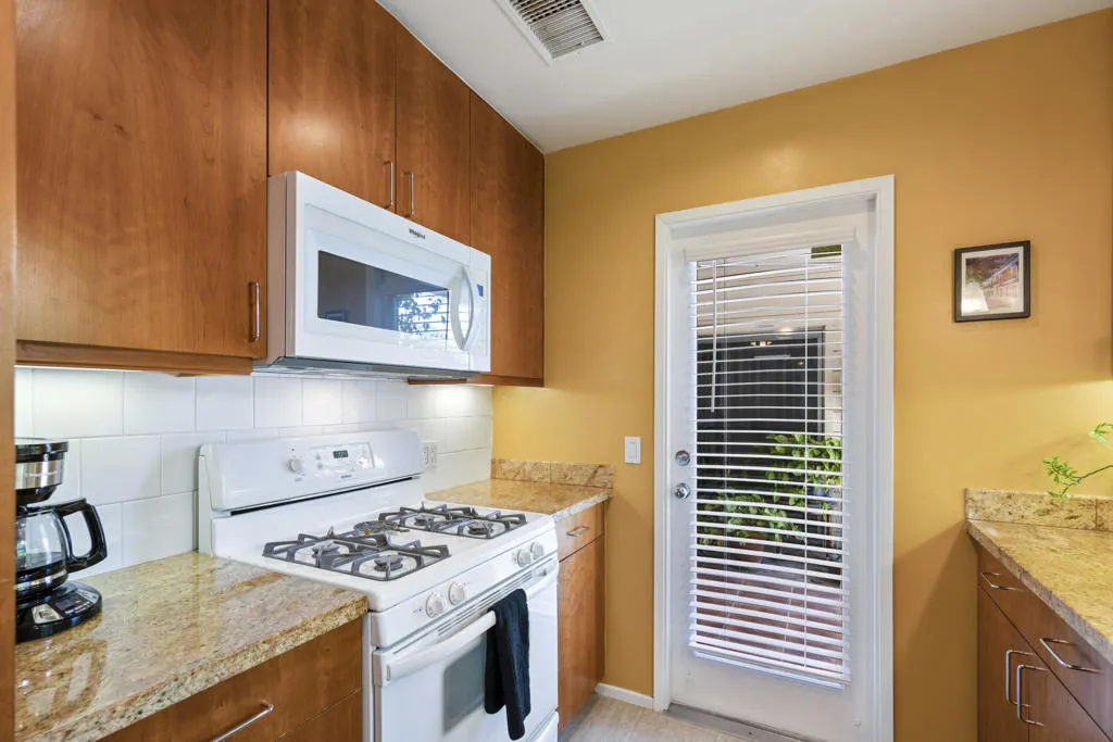 68286 Grandview Avenue, Cathedral City, California 92234 home-pic-17