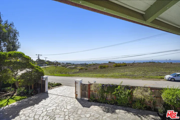 6052 Merritt Drive, Malibu, California 90265