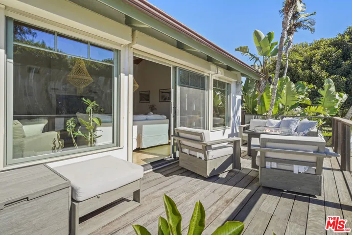 6052 Merritt Drive, Malibu, California 90265