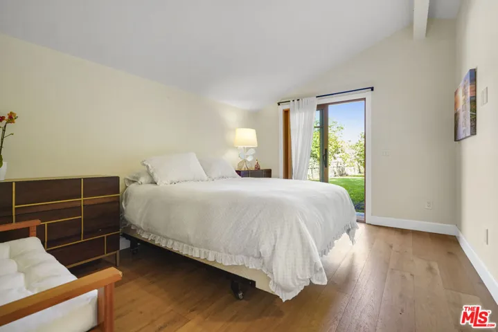 6052 Merritt Drive, Malibu, California 90265