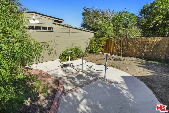 6052 Merritt Drive, Malibu, California 90265