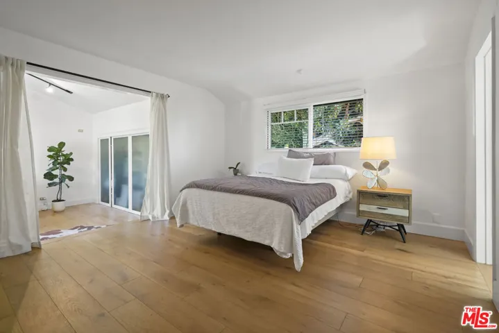 6052 Merritt Drive, Malibu, California 90265