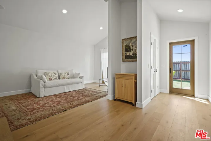 6052 Merritt Drive, Malibu, California 90265