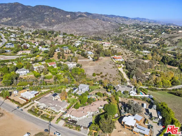 6052 Merritt Drive, Malibu, California 90265