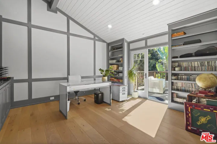 6052 Merritt Drive, Malibu, California 90265