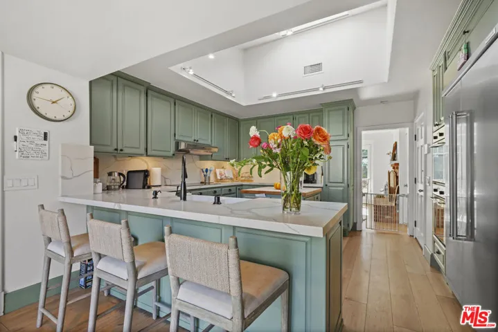 6052 Merritt Drive, Malibu, California 90265