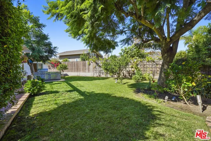 6052 Merritt Drive, Malibu, California 90265