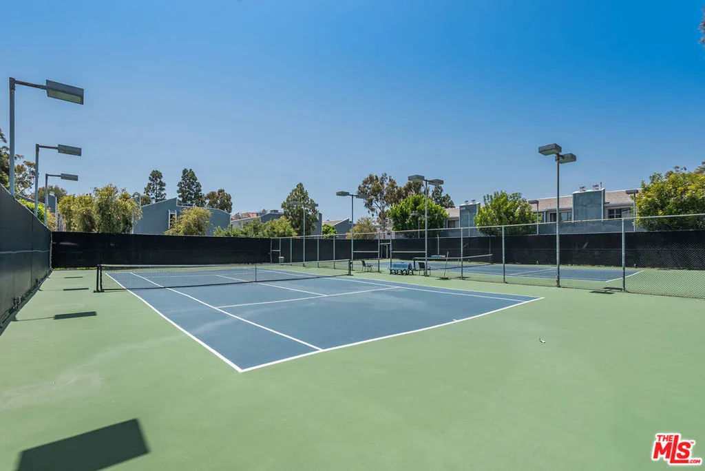 8160 Manitoba Street 208, Playa Del Rey, California 90293 home-pic-31