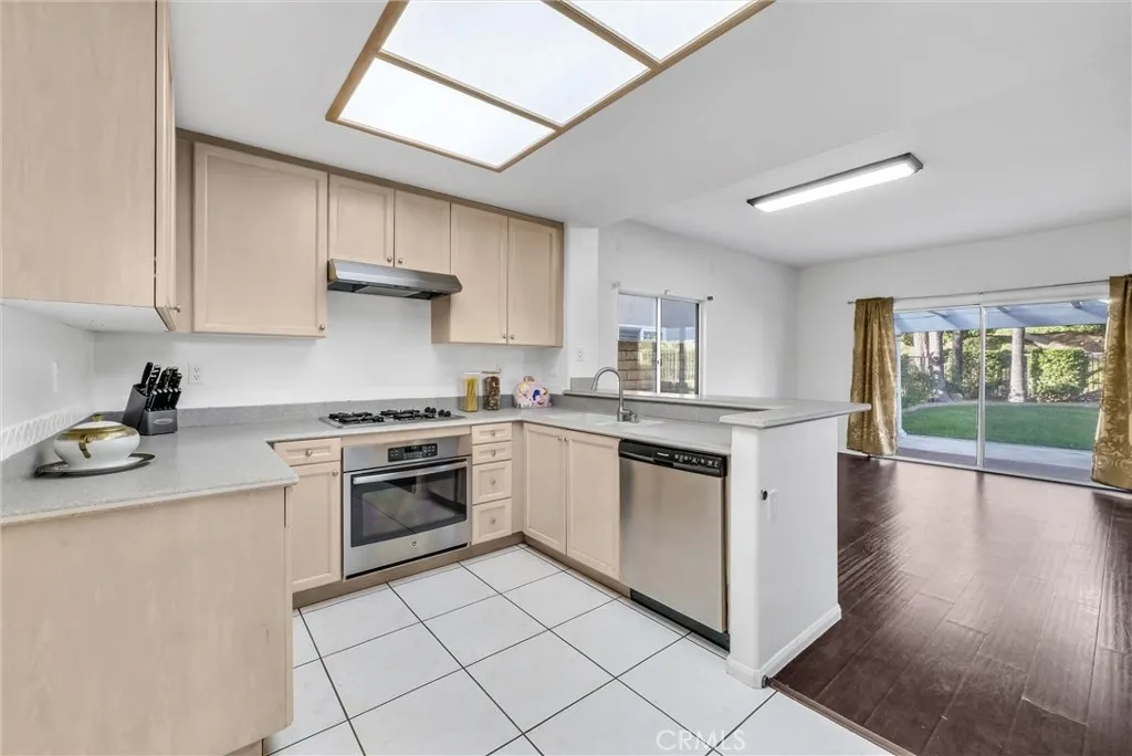 231 Calle Moreno, San Dimas, California 91773 home-pic-14