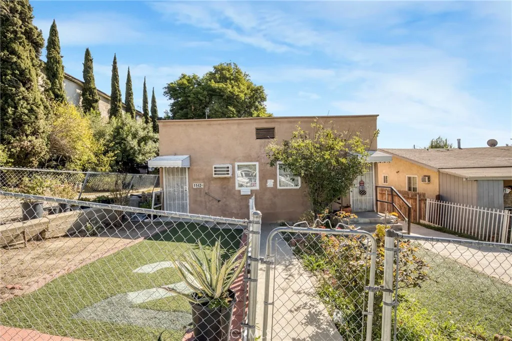 1140 N Chicago, Los Angeles, California 90033 home-pic-3