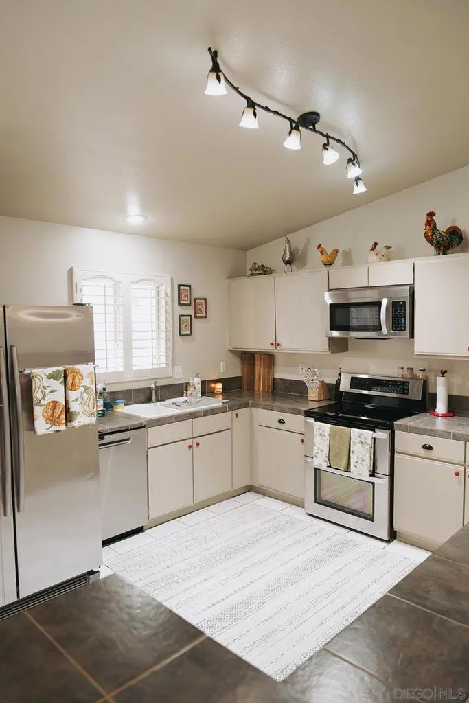 54205 Avenida Alvarado, La Quinta, California 92253 home-pic-11