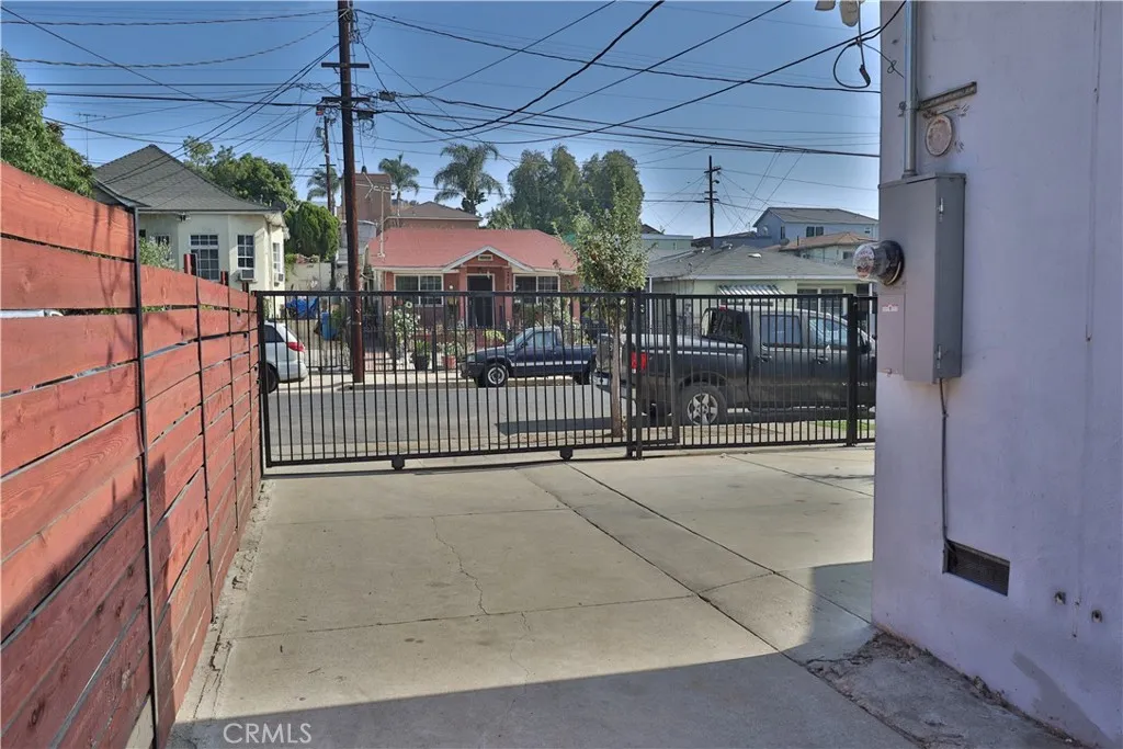 1149 Camulos, Los Angeles, California 90023 home-pic-2