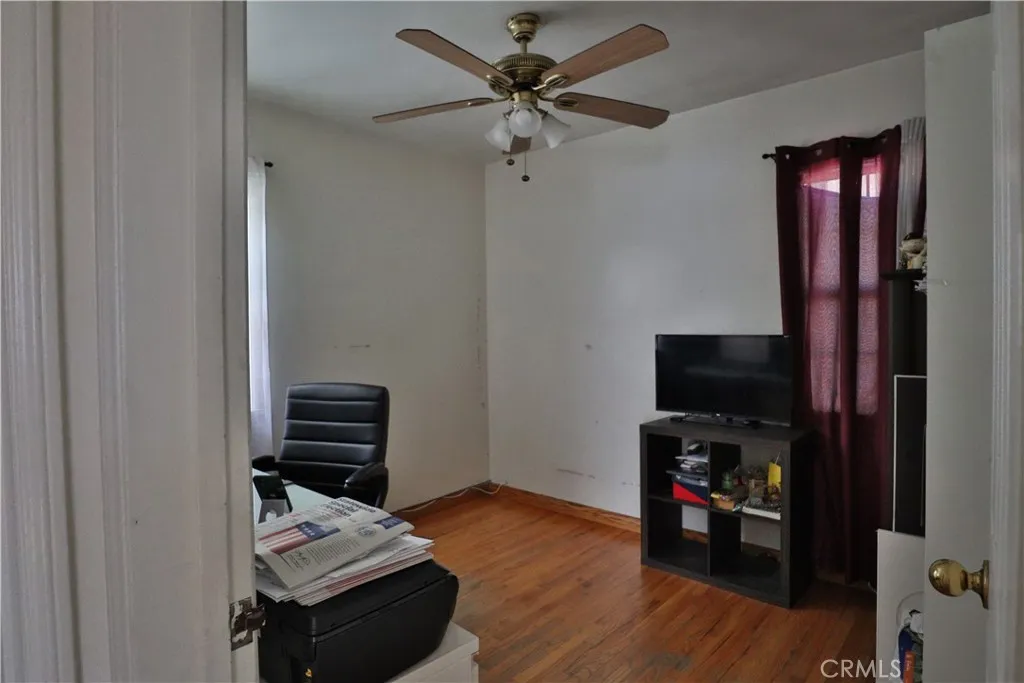 1149 Camulos, Los Angeles, California 90023 home-pic-10