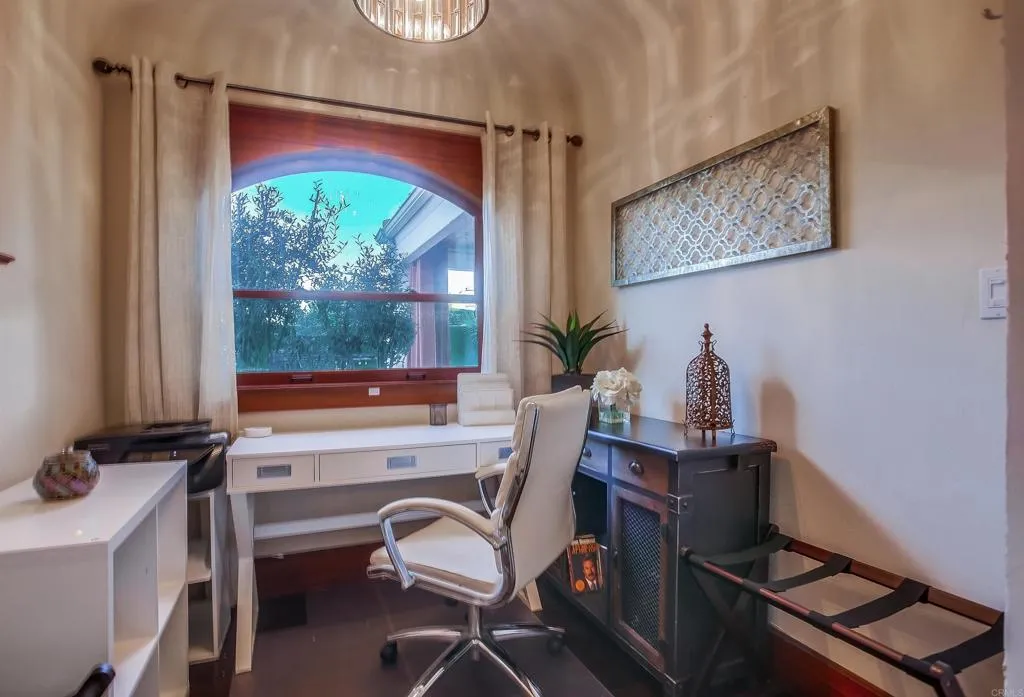 3217 Goldsmith St, San Diego, California 92106 home-pic-11