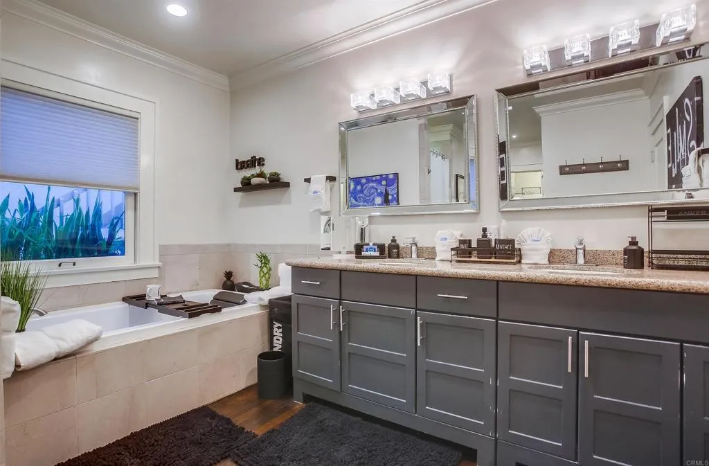 3217 Goldsmith St, San Diego, California 92106 home-pic-26