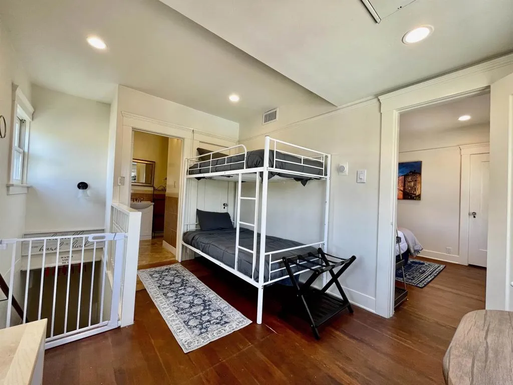 3217 Goldsmith St, San Diego, California 92106 home-pic-44