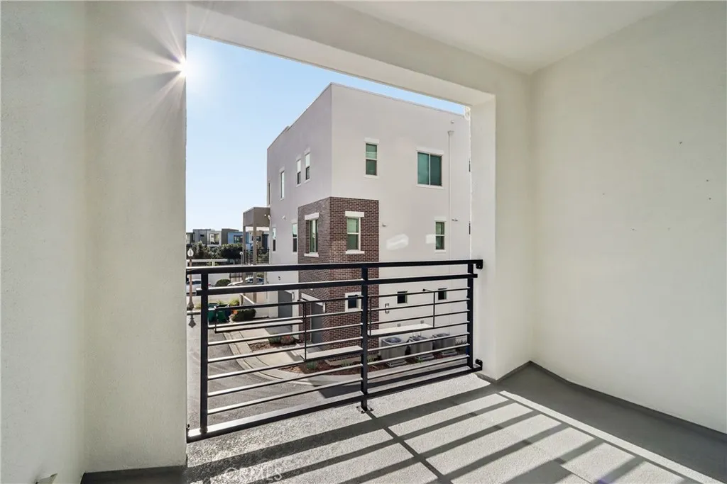 170 Fable, Irvine, California 92618 home-pic-6