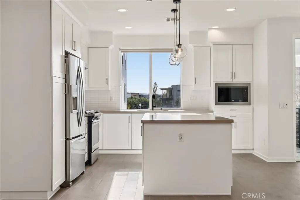 170 Fable, Irvine, California 92618 home-pic-13