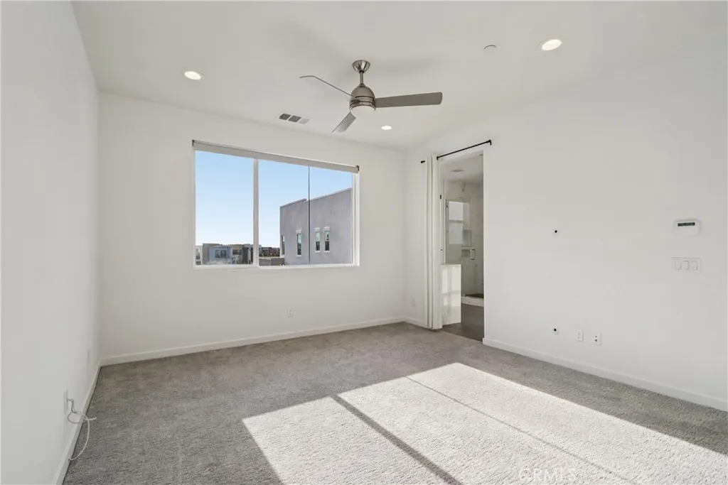 170 Fable, Irvine, California 92618 home-pic-4