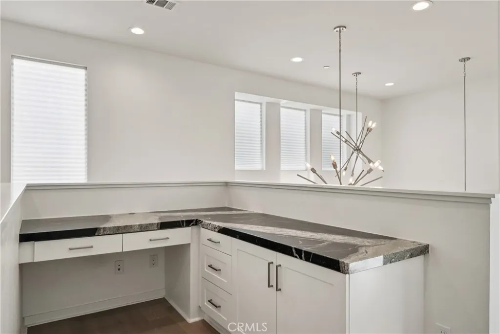 170 Fable, Irvine, California 92618 home-pic-19