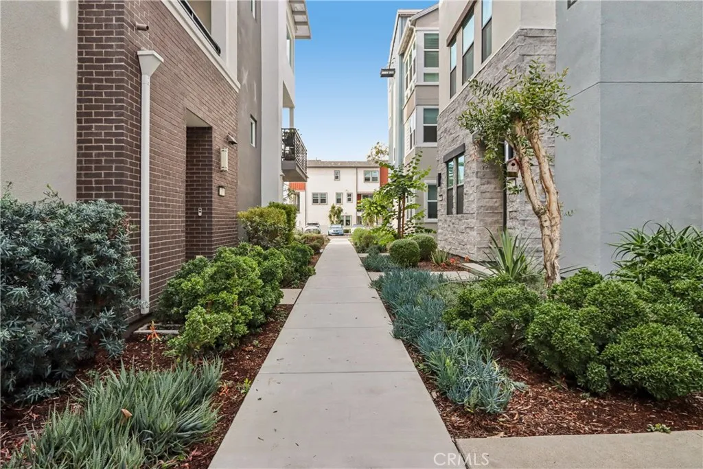 170 Fable, Irvine, California 92618 home-pic-7
