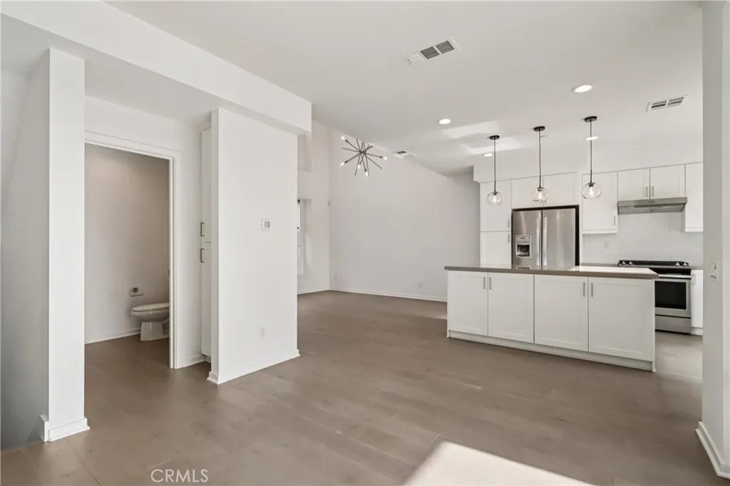 170 Fable, Irvine, California 92618 home-pic-16